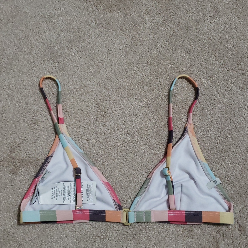 Rhythm Sahara Triangle Bikini Top. Size: Medium - Picture 5 of 8